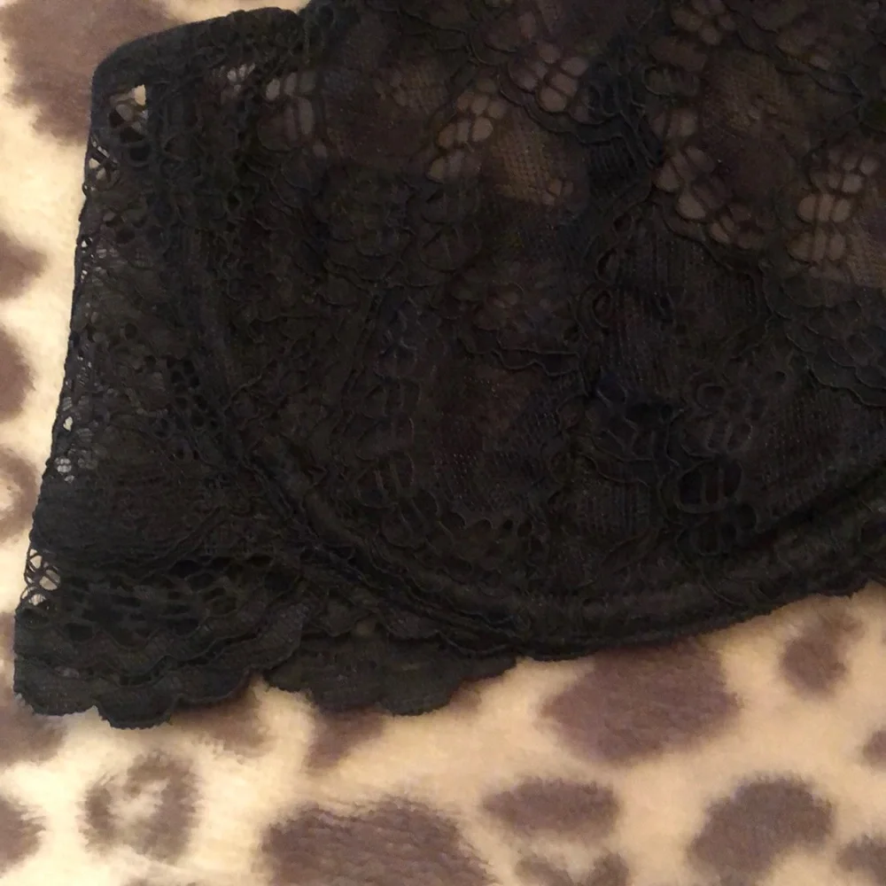 Free People Intimately Lace Plunge Bra in Black Size 34B